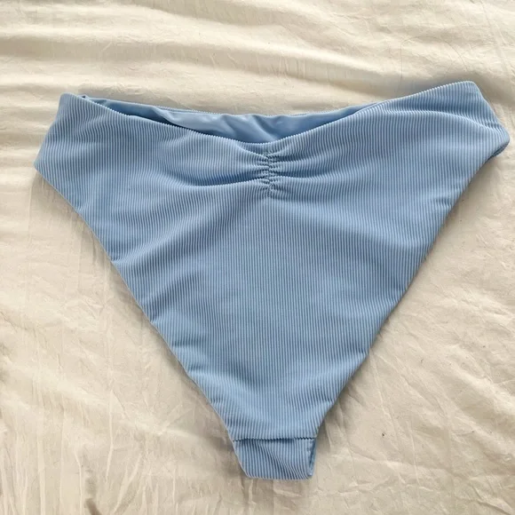 Beach Babe Swimwear Bikini - Picture 6 of 6